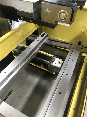 Μεσαία ταχύτητα CNC Wedm Cut Machine Dk7740 Υπερ-οικονομική με υπηρεσία μετά την πώληση