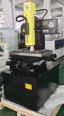 Μεταλλικό EDM τρύπα γεώτρηση 703c με Z Axis Servo Drive γραμμικό έλεγχο και προσαρμογή