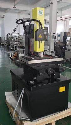 Μεταλλικό EDM τρύπα γεώτρηση 703c με Z Axis Servo Drive γραμμικό έλεγχο και προσαρμογή