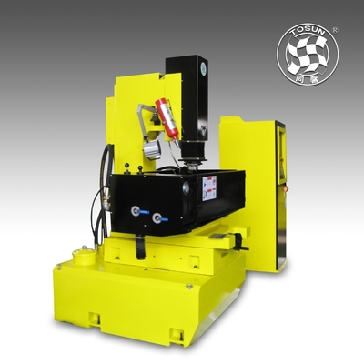 Μεταλλικός Z άξονας CNC σπινθήρα διάβρωση Die Sinker Machine EDM650 με υπηρεσίες μετά την πώληση