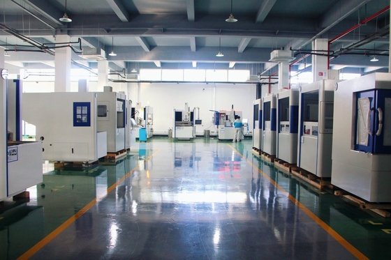 Προσαρμόσιμη μικρή οριζόντια επίπεδη κρεβάτι CNC γυριστικό lathes Hx30 για εξατομικευμένες απαιτήσεις