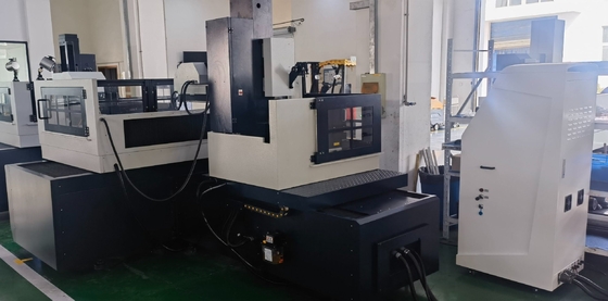 DK77120C Σερβοκινητήρας Μολυβδανίου Wire Cut EDM με 60 βαθμούς κοπή