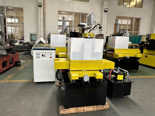 Υψηλής ακρίβειας μονότριβή CNC μηχανή EDM Dk7725 Μετά την πώληση