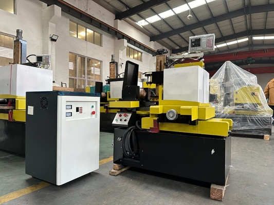 Υψηλής ακρίβειας μονότριβή CNC μηχανή EDM Dk7725 Μετά την πώληση