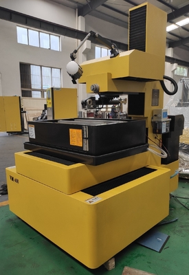Ηλεκτρονική μηχανή κοπής σύρματος CNC EDM Dk7750F για ακριβή και γρήγορη κοπή