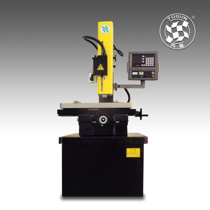 Υψηλής ταχύτητας μηχανή τρυπών CNC EDM Sjd703SA Προσαρμοσμένη για την αύξηση της παραγωγικότητάς σας